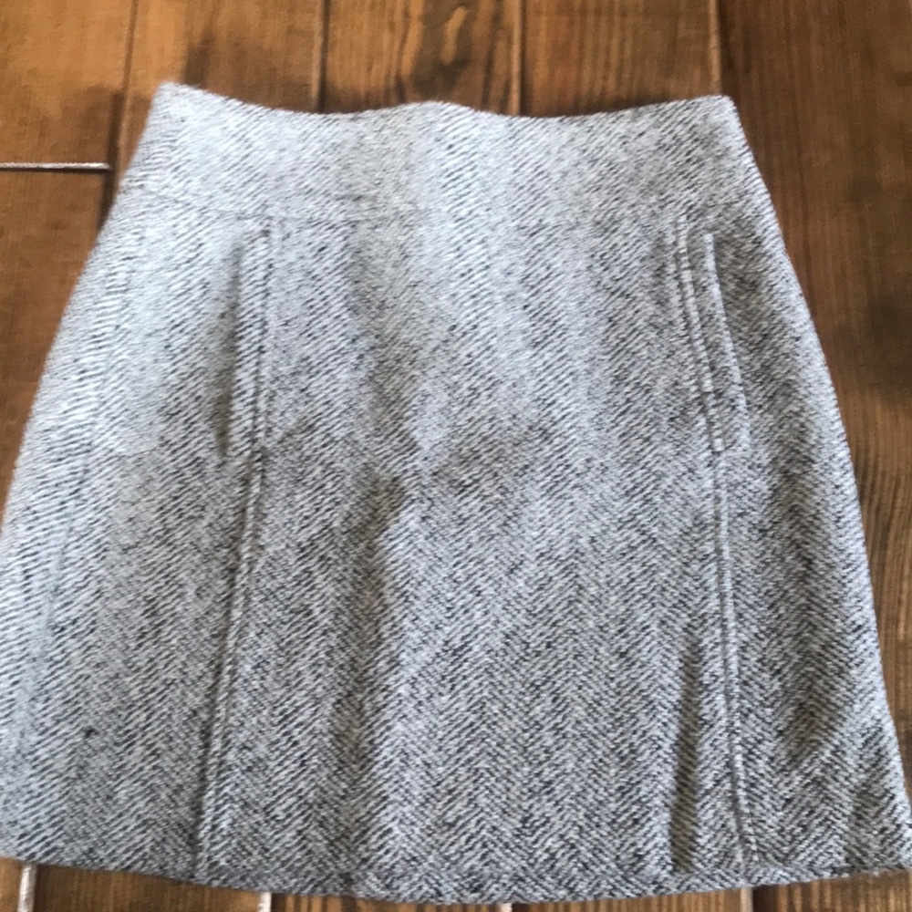 Black and white wool skirt